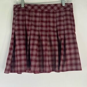 H&M Burgundy and White Plaid Mini Skirt Size Small Preppy Collegiate Academia